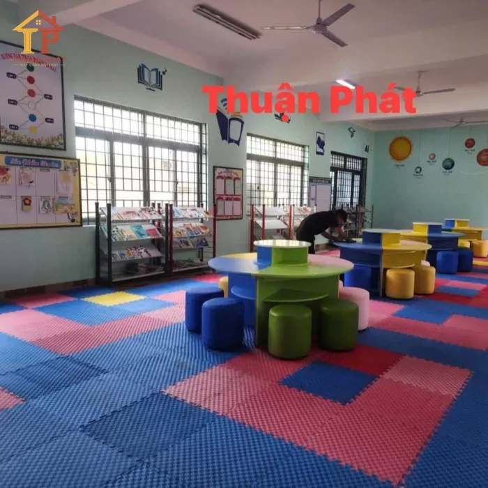 Bàn ghế cho thư viện trường học